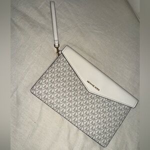 Michael Kors Clutch